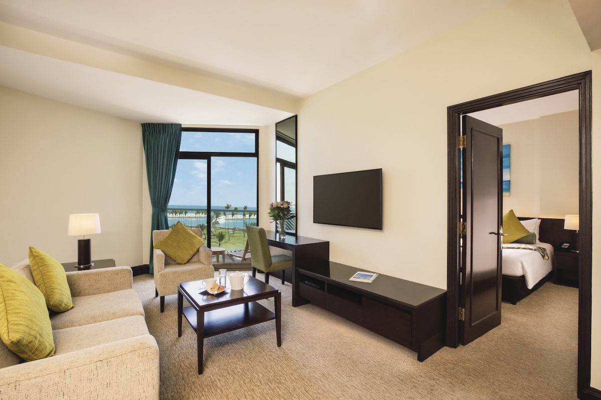 JA Beach Hotel One Bedroom Family Suite-Mirror touch